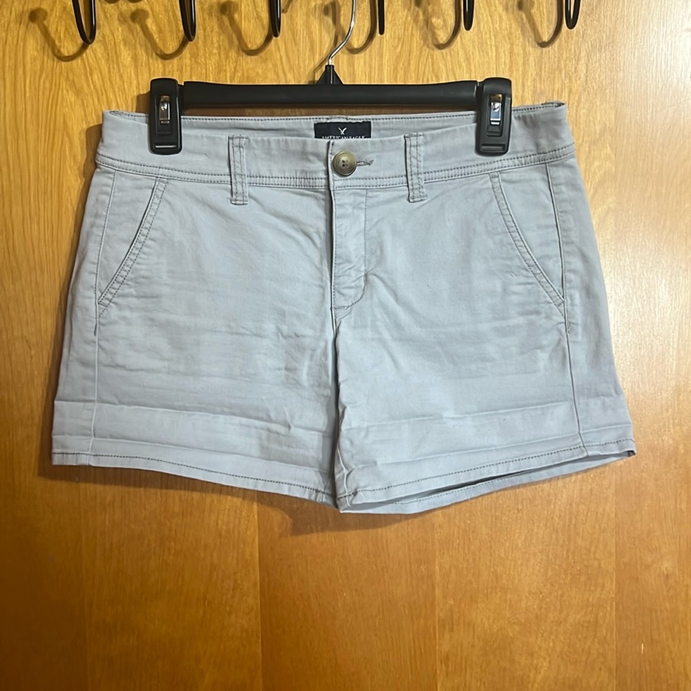 Light gray Midi stretch shorts